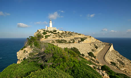 Cap formentor leuchtturm auf der insel mallorca foto