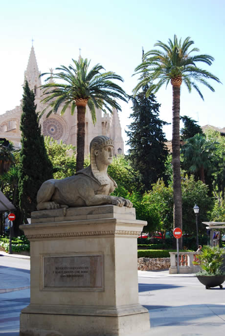 Monument and pedestrian street in palma de mallorca photo